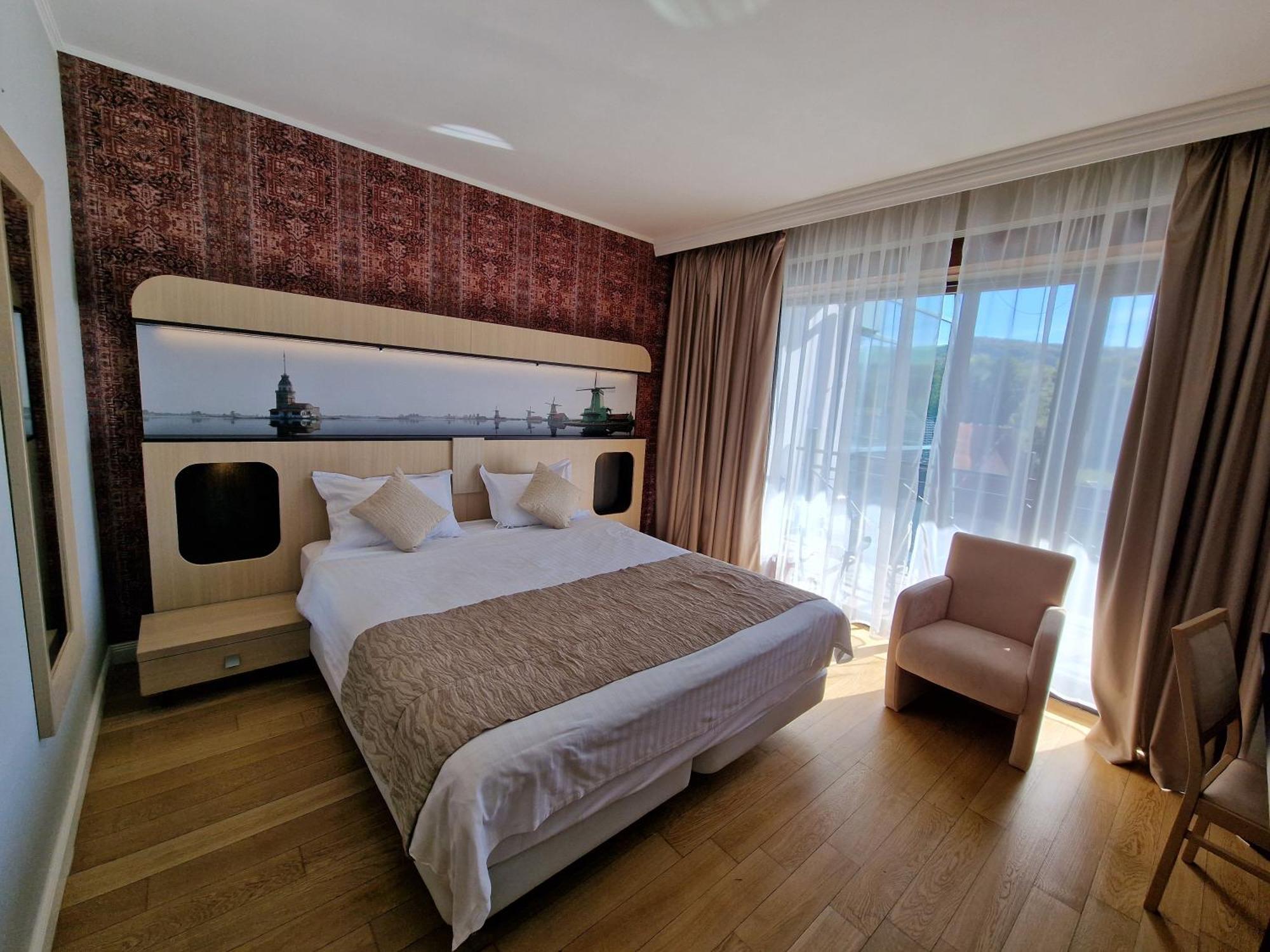 Hotel Sunny Hill Cluj-Napoca Exterior photo