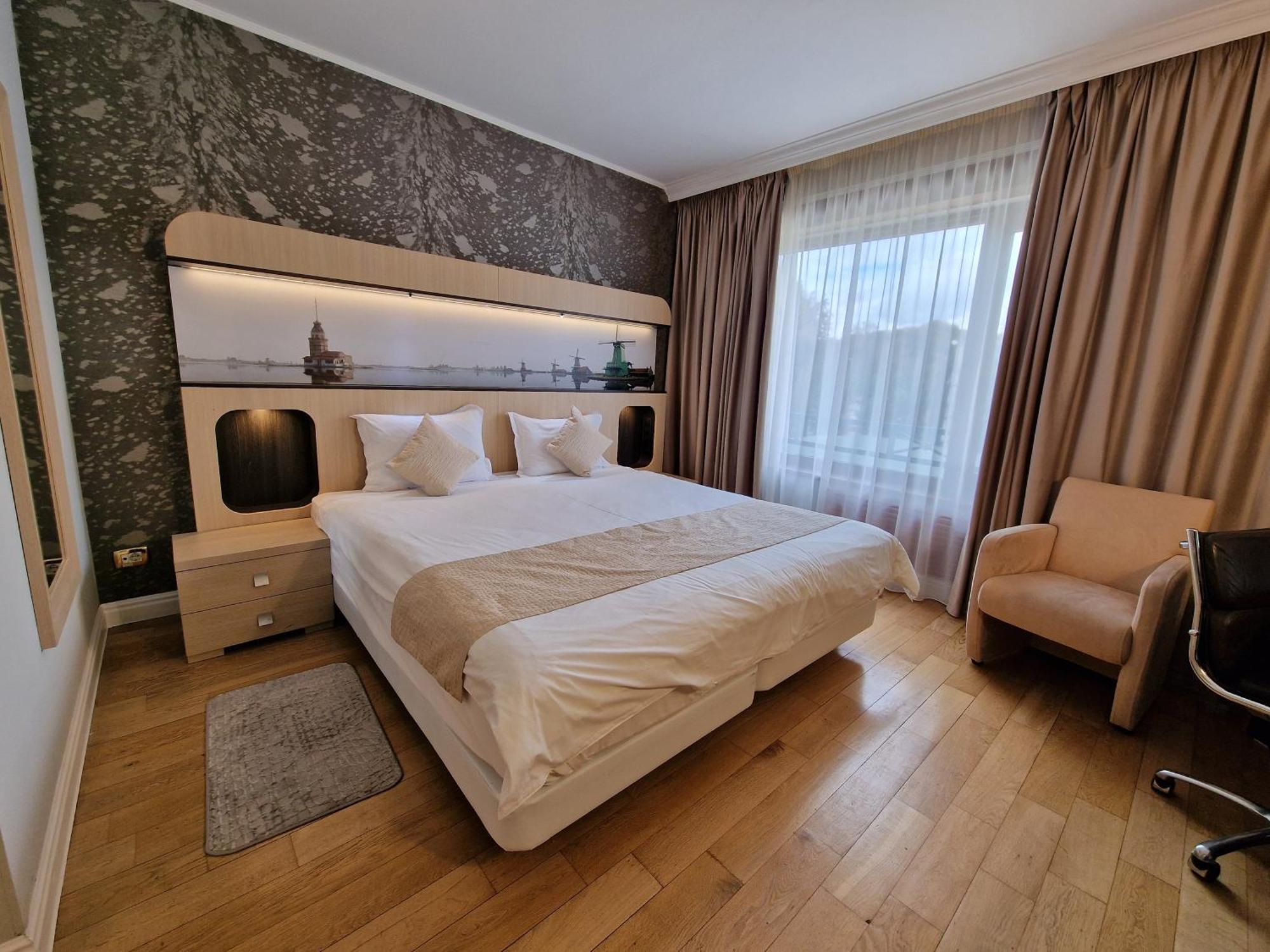 Hotel Sunny Hill Cluj-Napoca Exterior photo